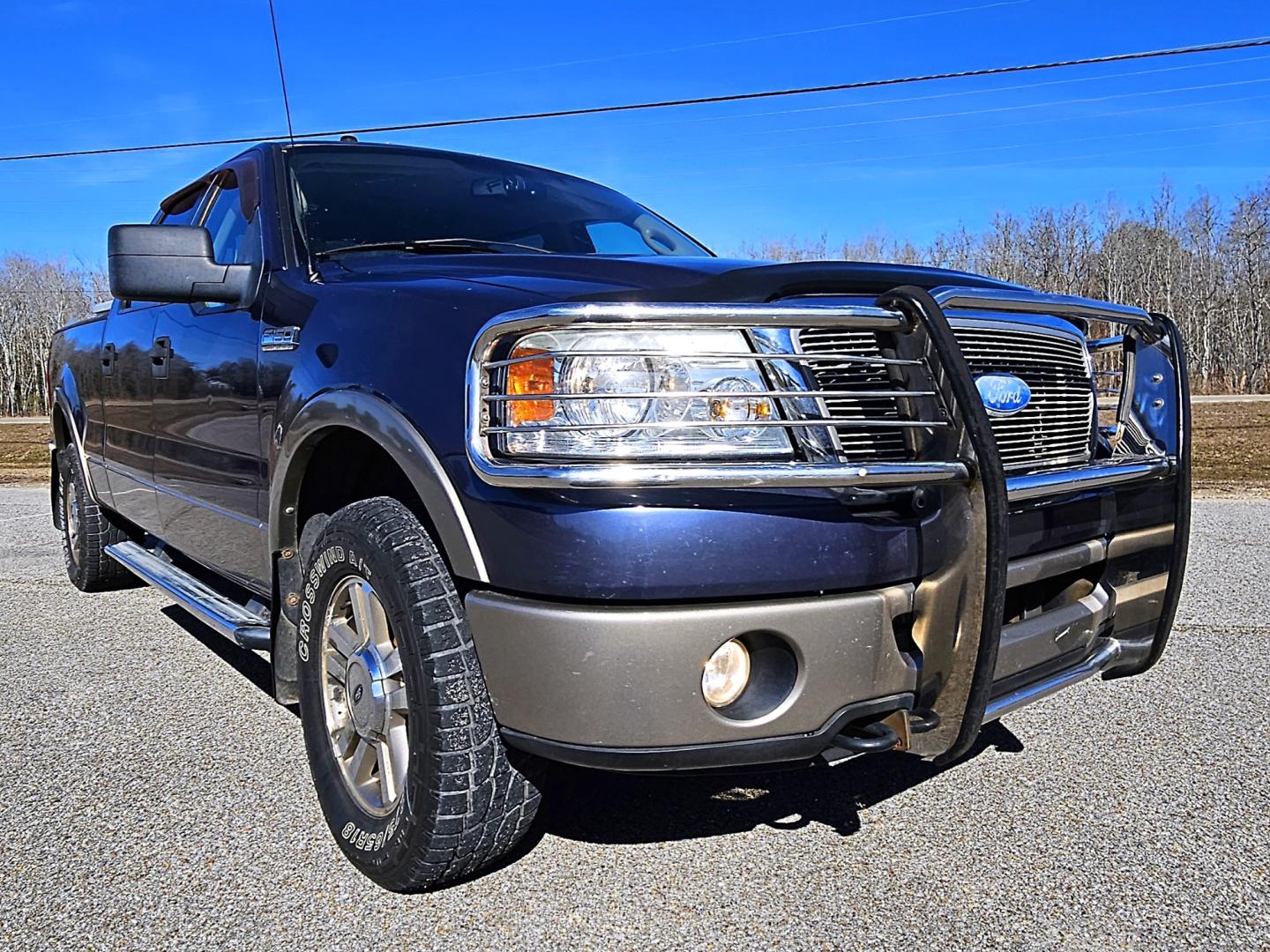 2006 Blue Ford F-150 Lariat SuperCrew (1FTPW14V86F) with an 5.4L V8 SOHC 24V FFV engine, 4-Speed Automatic Overdrive transmission, located at 18001 Kellogg Rd, Saucier, MS, 39574, (228) 832-1441, 39.421459, -76.641457 - Photo#19